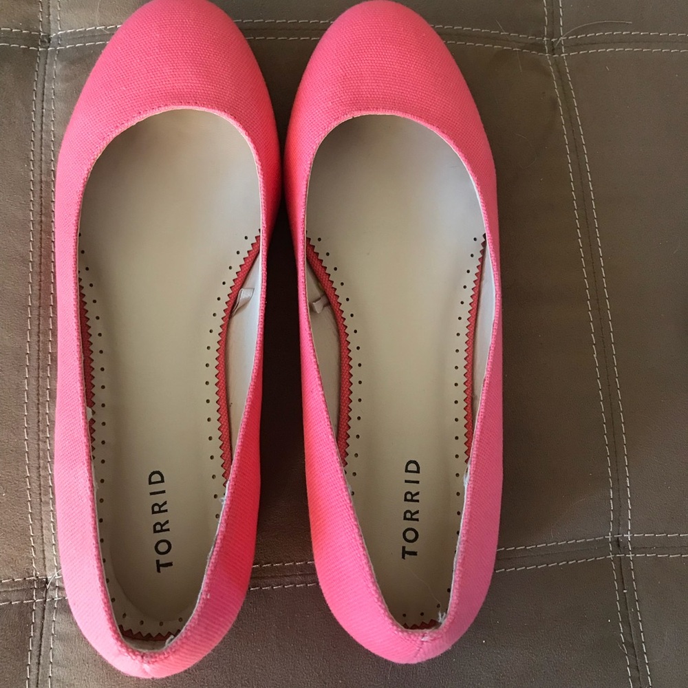 Torrid hot pink/coral flats 11W